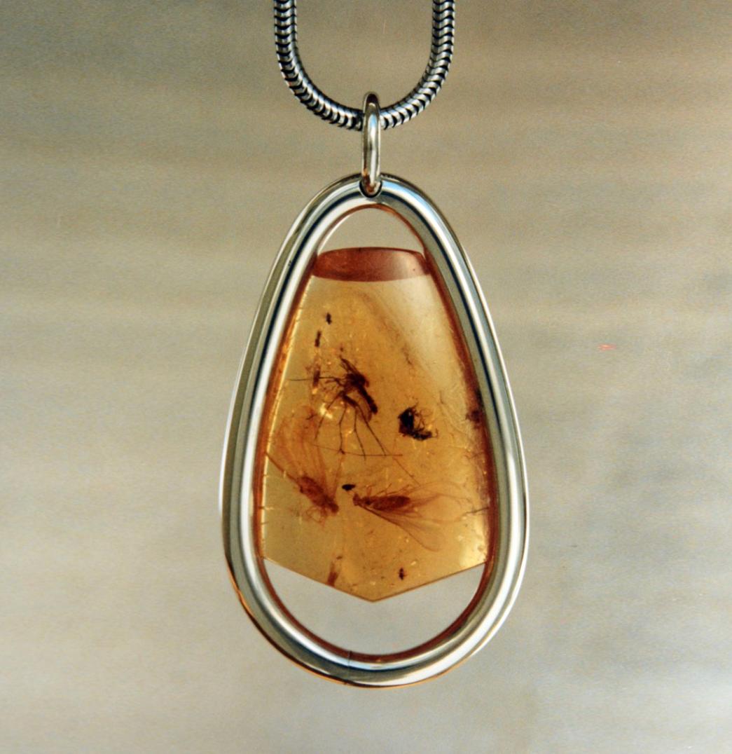 Danam Antik * Droplet-shaped Amber Pendant