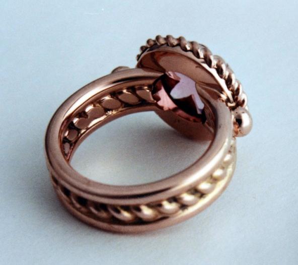 Red Gold ring with Tourmaline