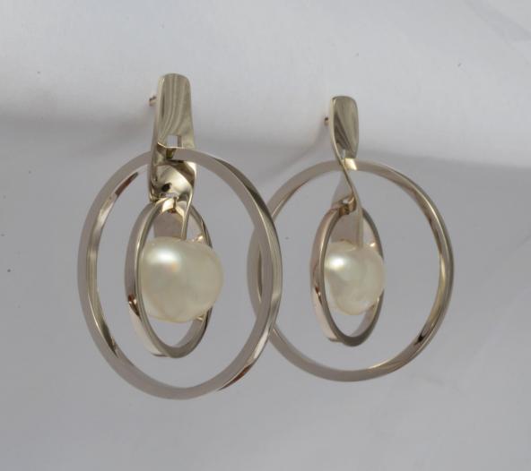 14 k. white gold earrings with Tahiti pearls | Earrings | Wesley Harris MFA