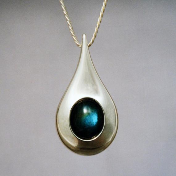 Labradorite in Smooth Setting