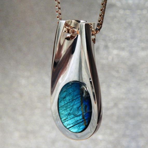 Labradorite, "Valley" Design