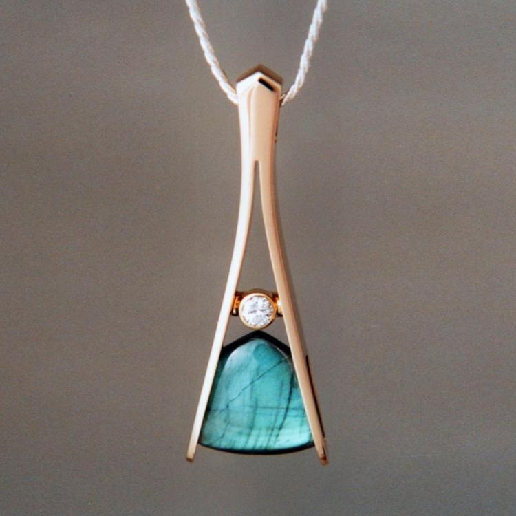 Labradorite with Diamond in 18 k. Yellow Gold