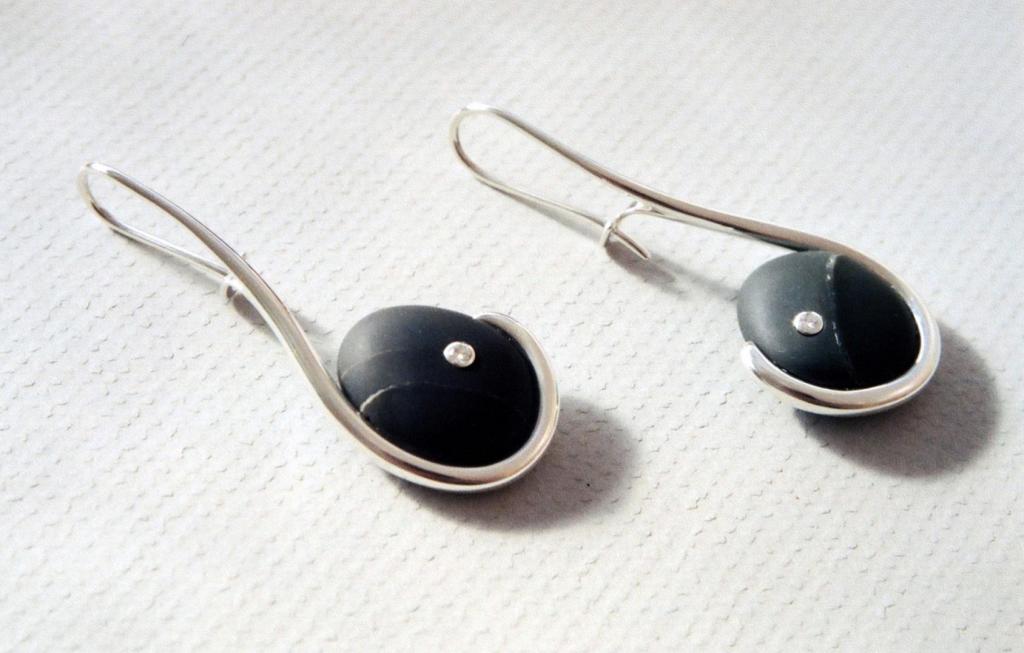 Beach-stone and Diamond Crook-style