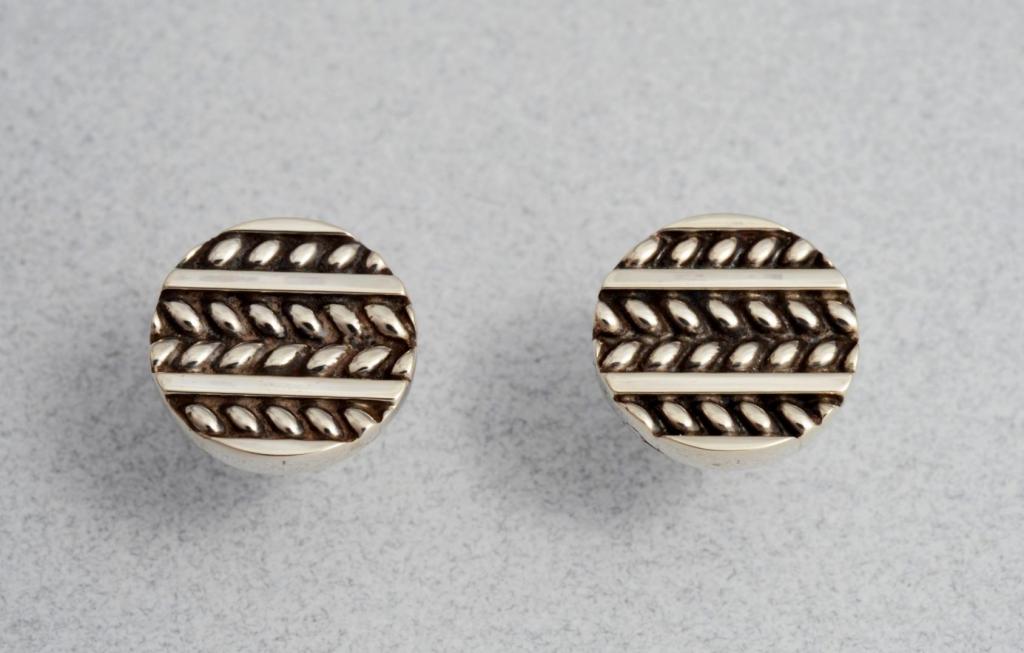 Twisted and Straight Wire Pattern